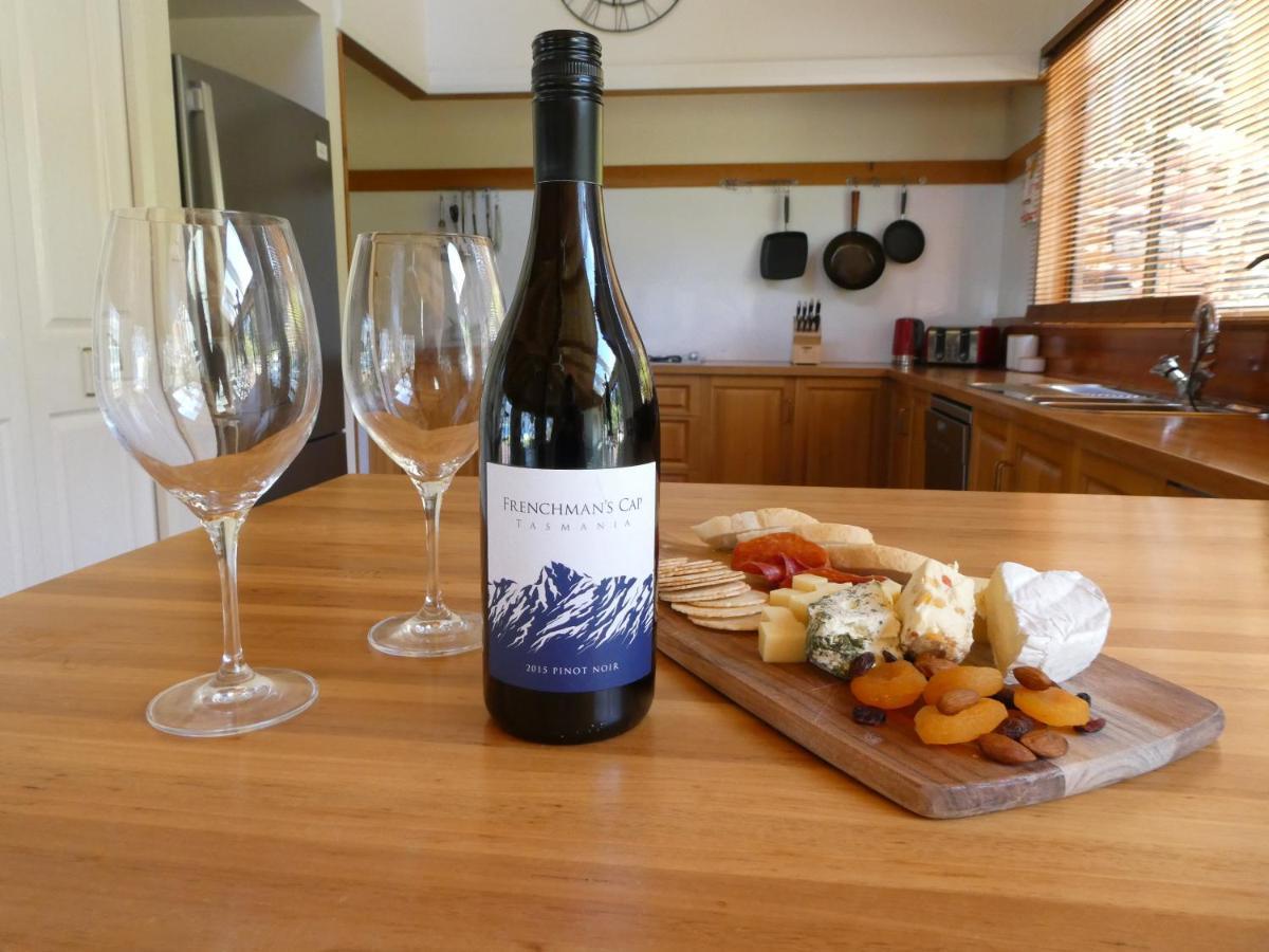 Osprey Lodge & Bungalow Eaglehawk Neck Esterno foto